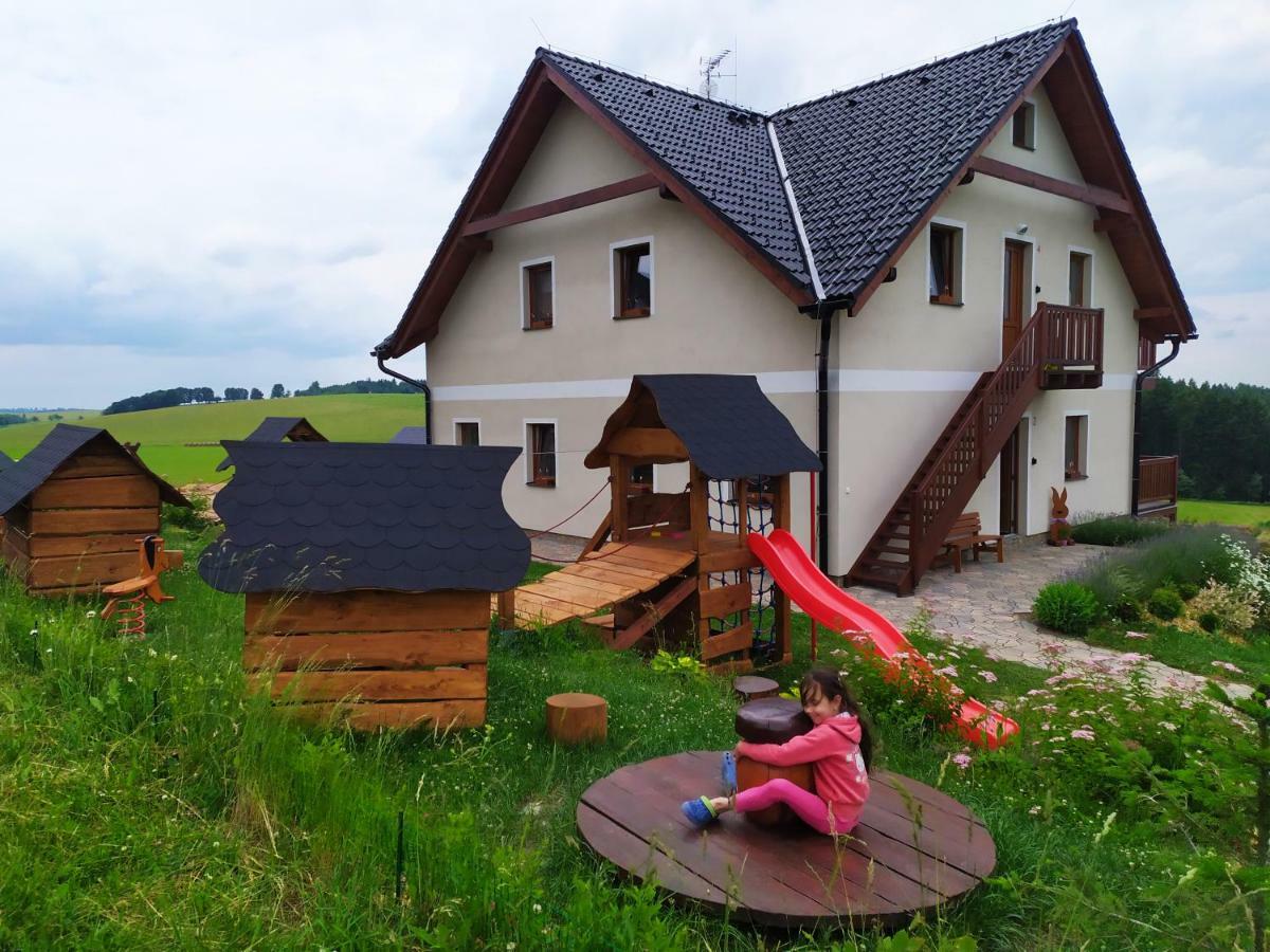 Apartmany Podhorama Vaclavov u Bruntalu エクステリア 写真